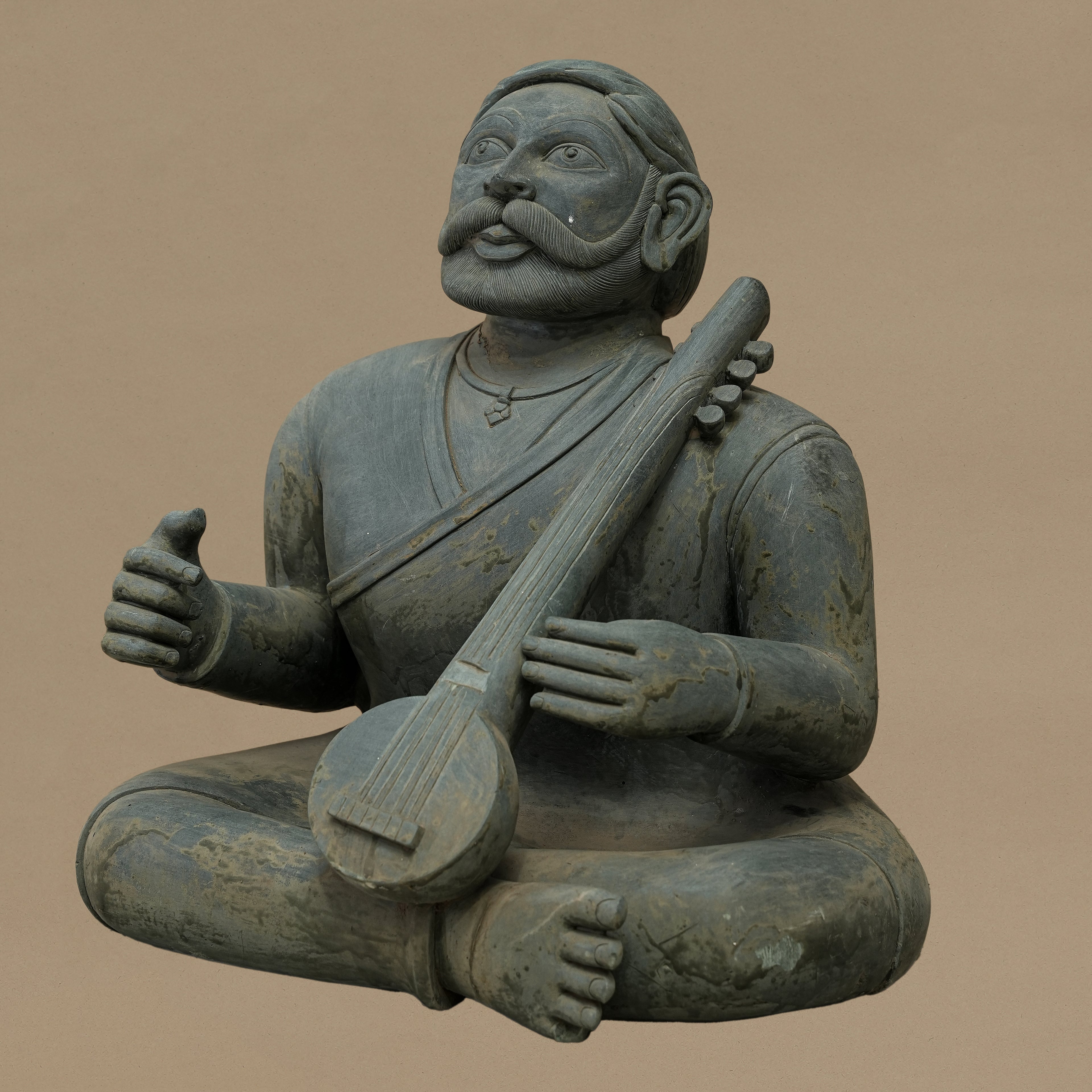 16" Tanpura-Playing Musician Statue | Handcrafted from Dungarpur Black Stone