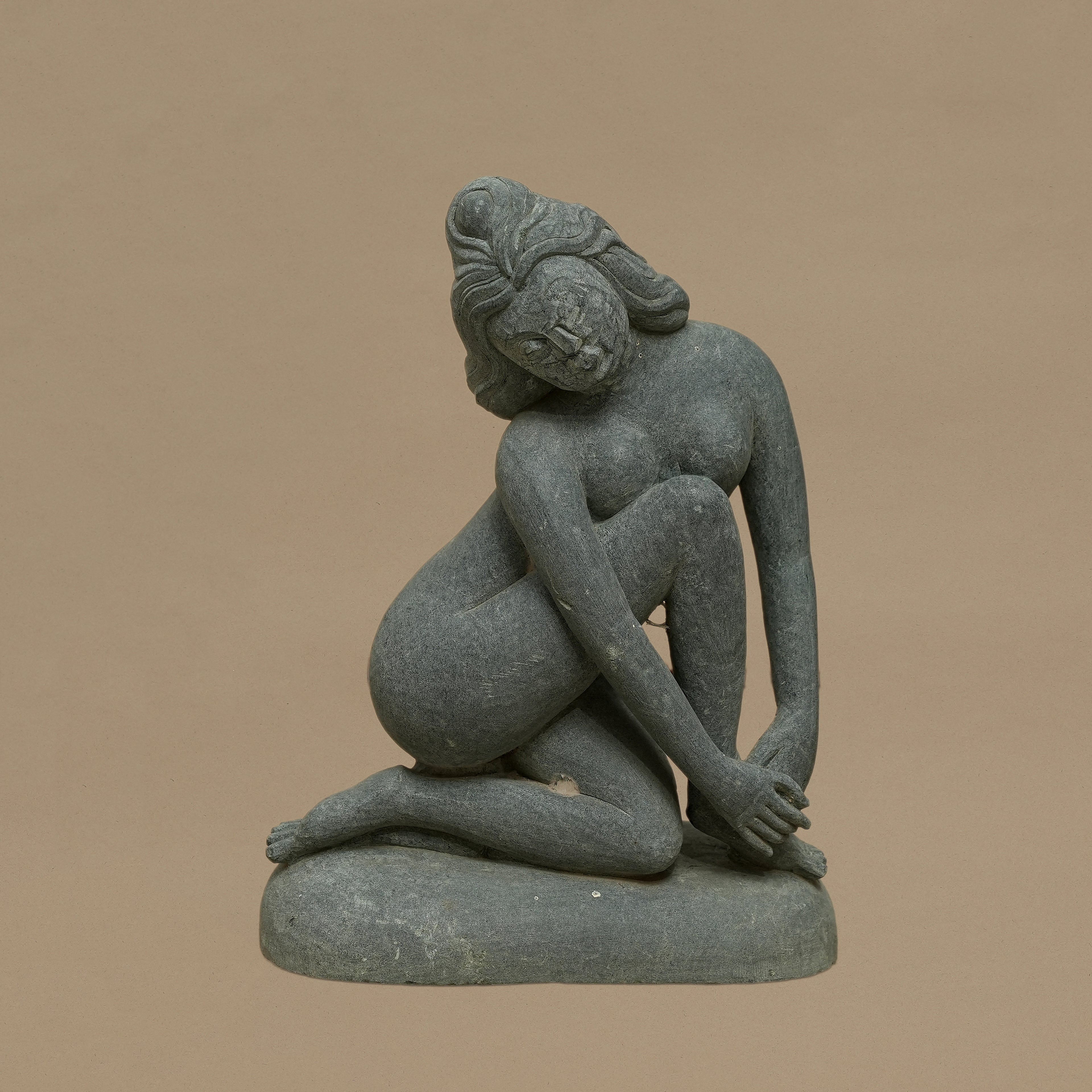 08" Sitting Female Statue | Handcrafted from Dungarpur Black Stone