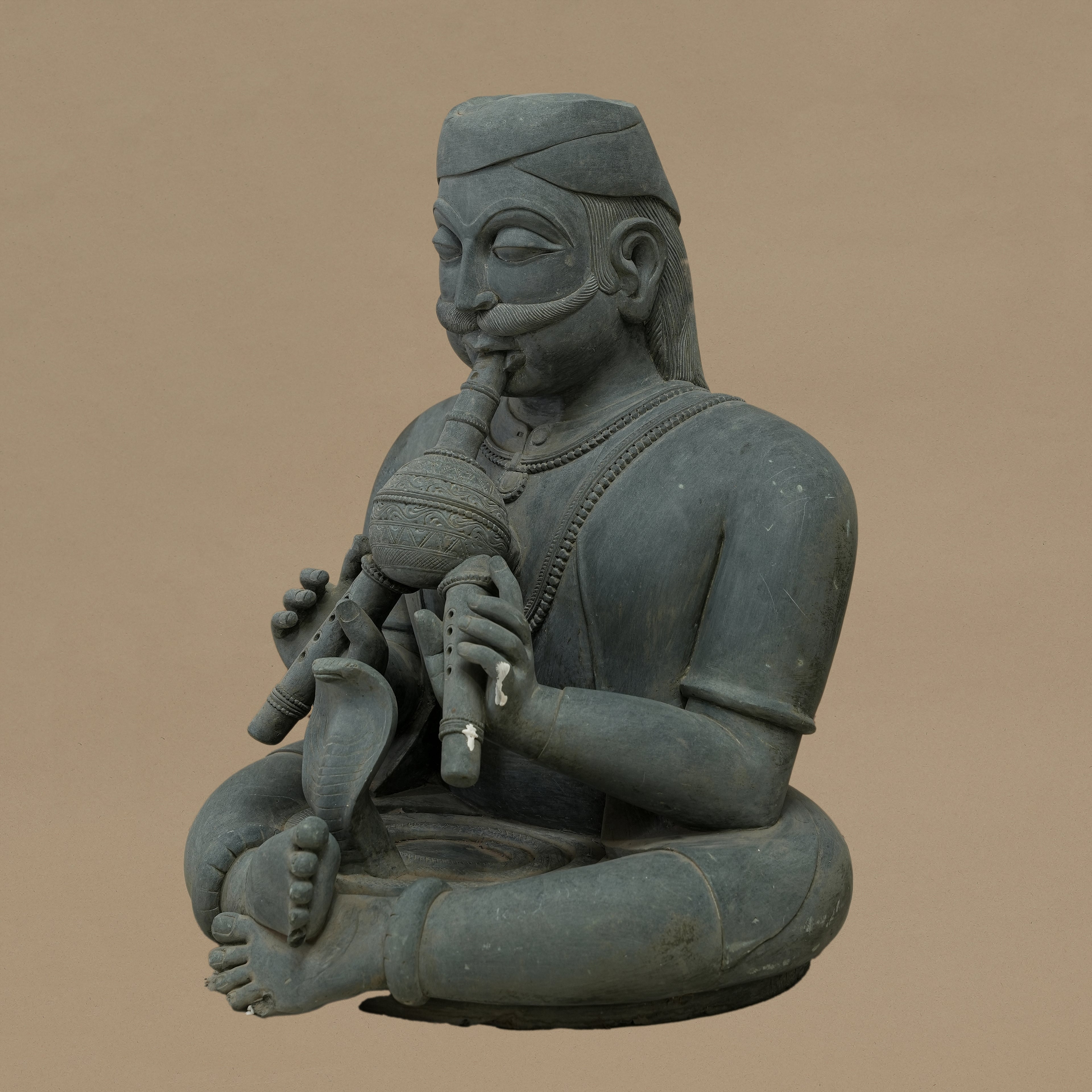 16" Been-Playing Musician Statue | Handcrafted from Dungarpur Black Stone
