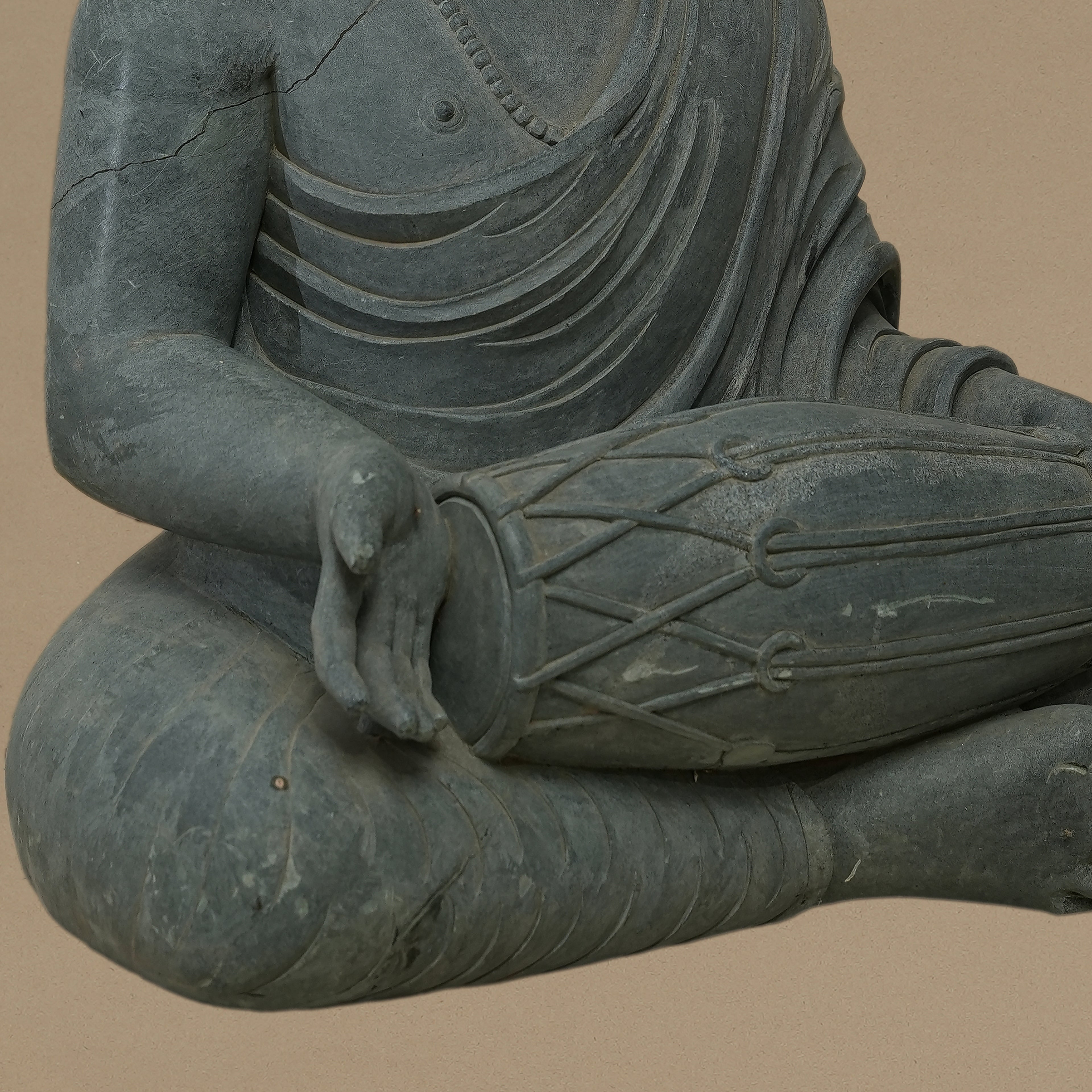 16" Dholak-Playing Musician Statue | Handcrafted from Dungarpur Black Stone