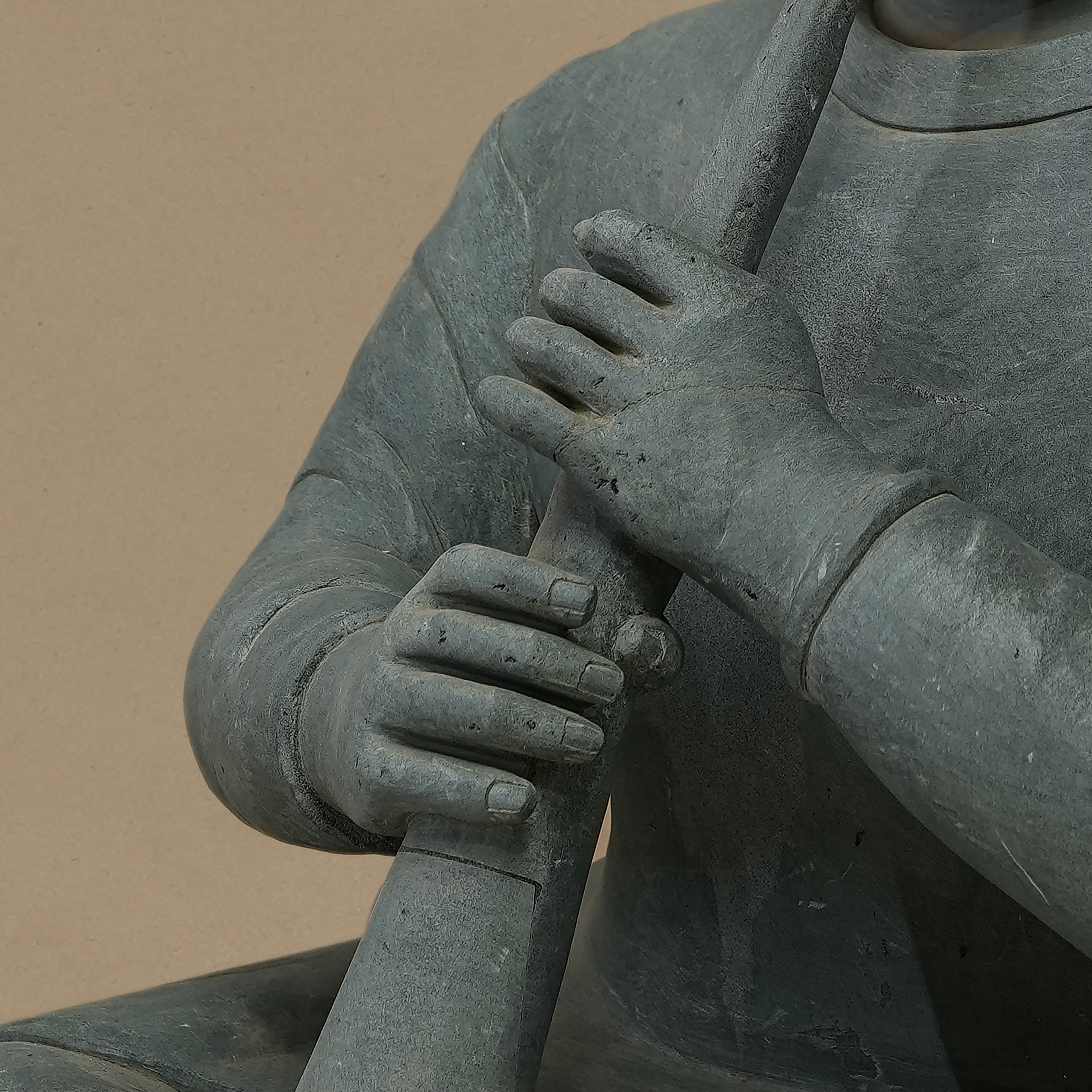 16" Shehnai-Playing Musician Statue | Handcrafted from Dungarpur Black Stone