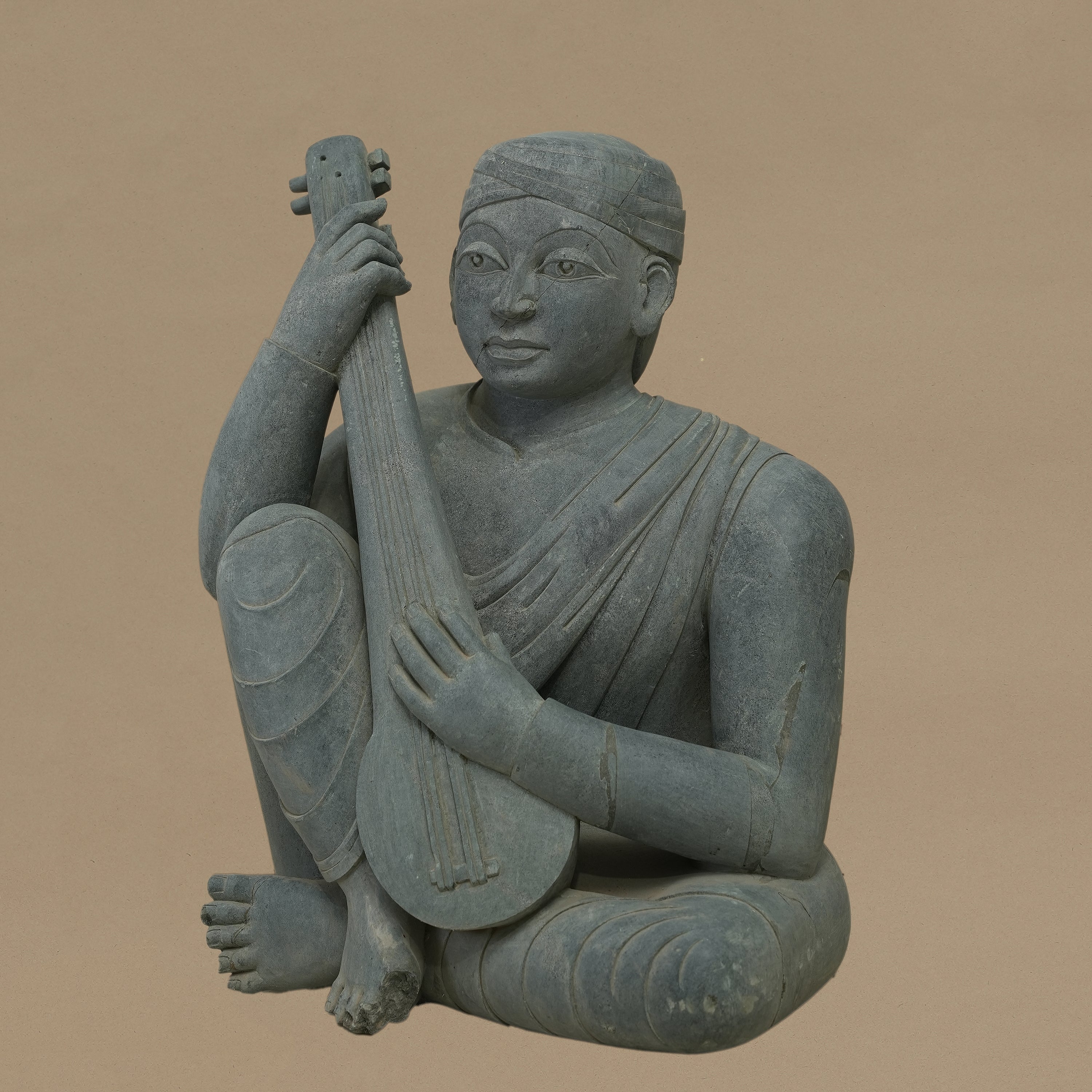 16" Tanpura-Playing Musician Statue | Handcrafted from Dungarpur Black Stone